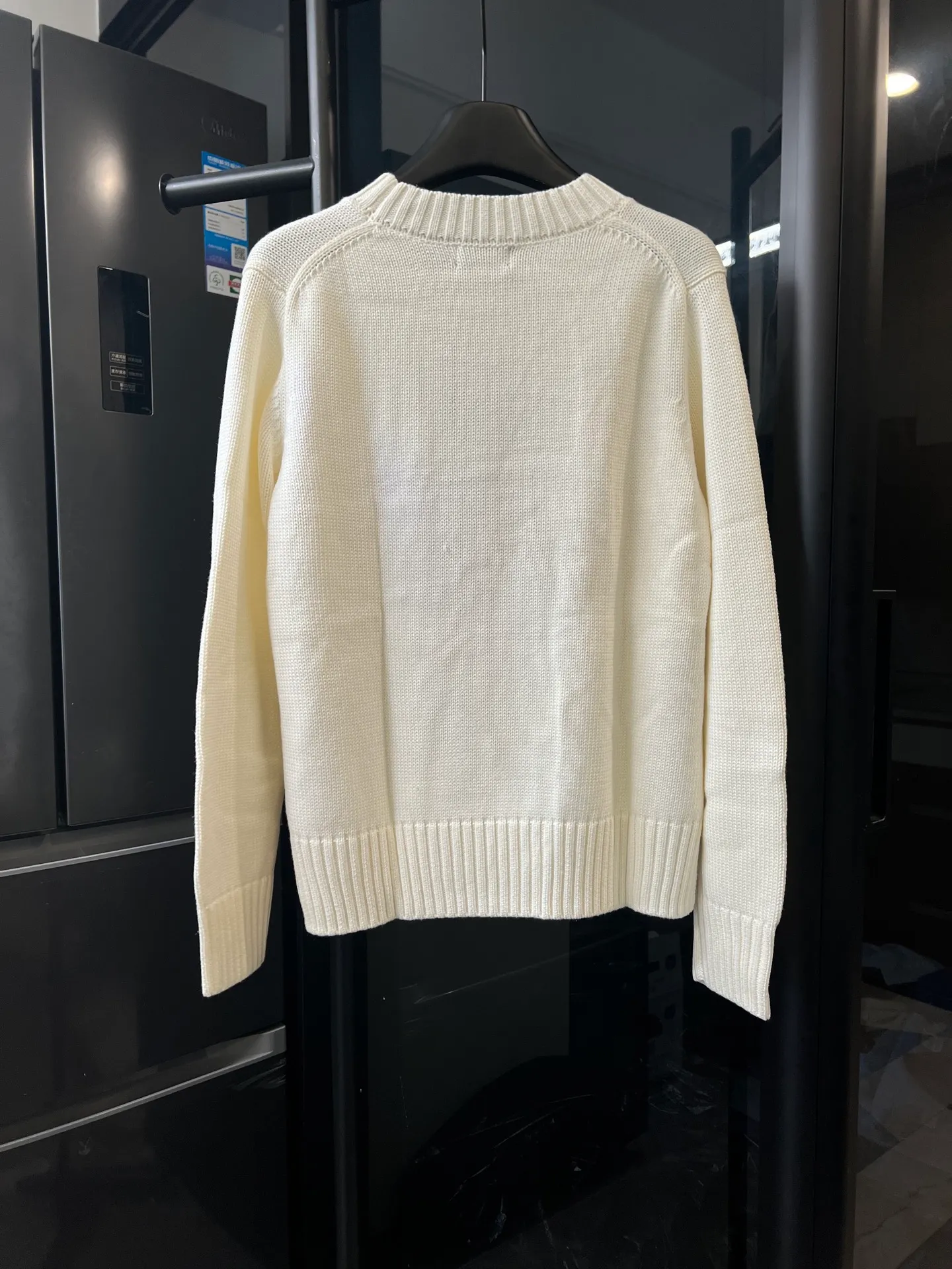 P430 [Next day] Rah Lauren/Raph classic bear wool round neck pullover sweater (off-white) High-end customized wool blended yarn fabric 90% wool 10% cashmere material Skin-friendly, delicate, soft and comfortable One-piece back-shoulder gathers Size: s m l Detailed sizes can be found in Figure 9